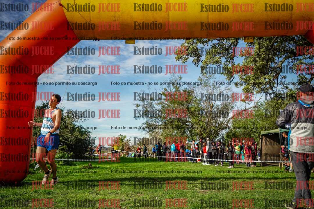Fotos de la llegada del cross de 4000 m - varones