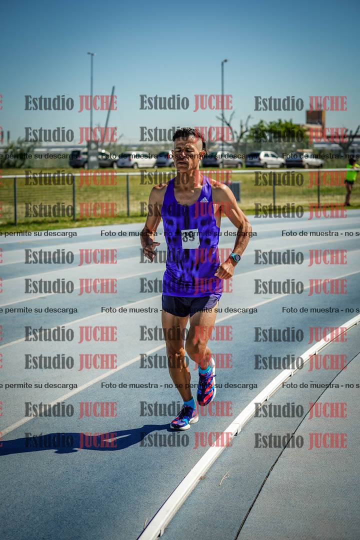 Fotos de los 5000 m de mujeres y varones - serie 2