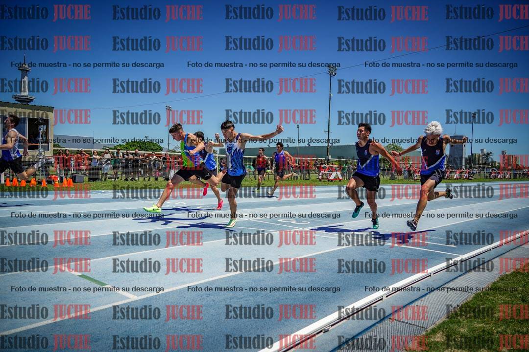 Fotos de los 100 m llanos de varones