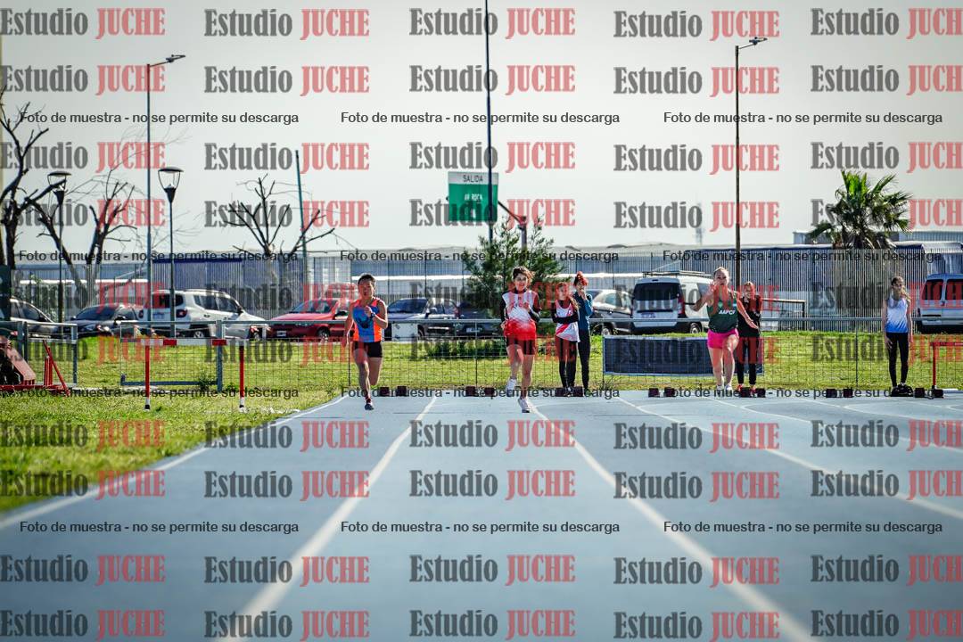 Fotos de los 100 m llanos de mujeres - U17