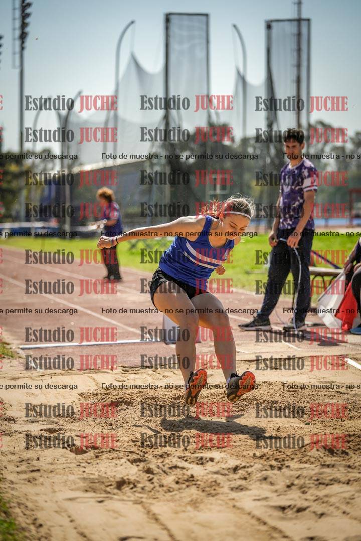 Fotos del salto en largo de mujeres - ambas categorías