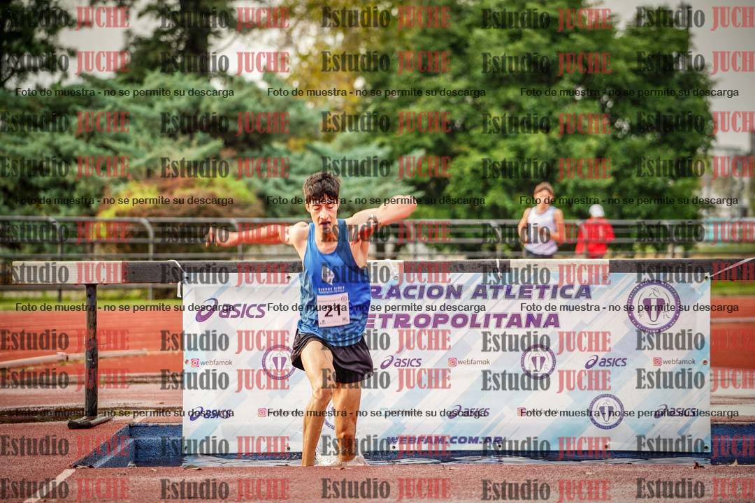 Fotos de los 3000 m con obstáculos de varones