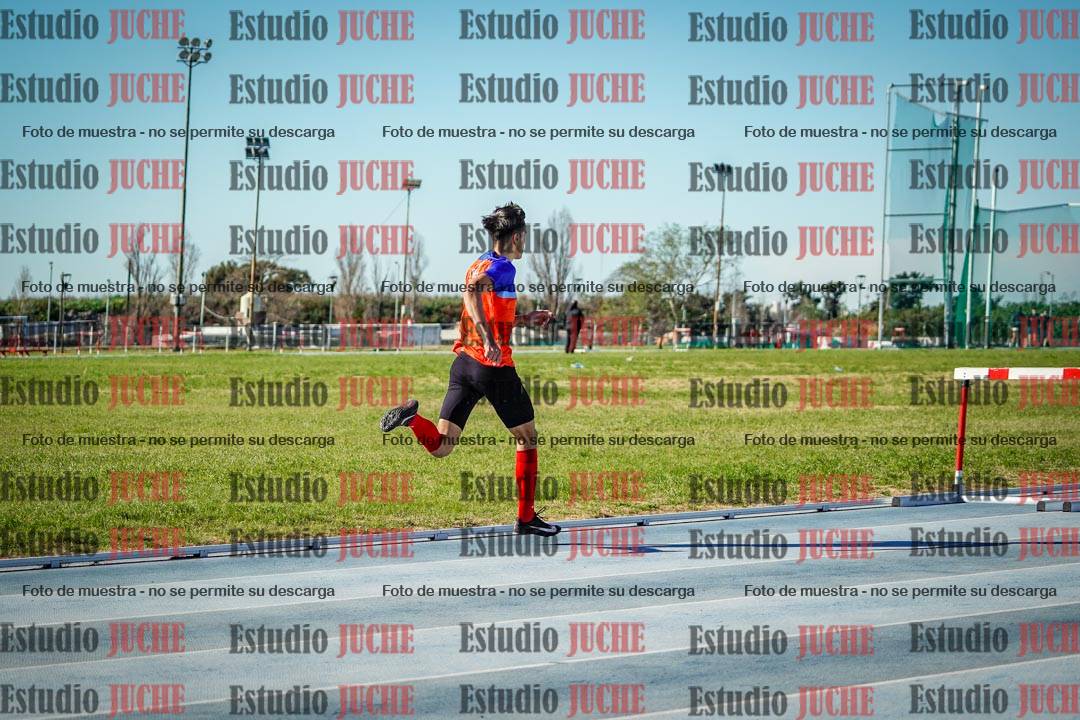 Fotos de los 400 m con vallas de varones