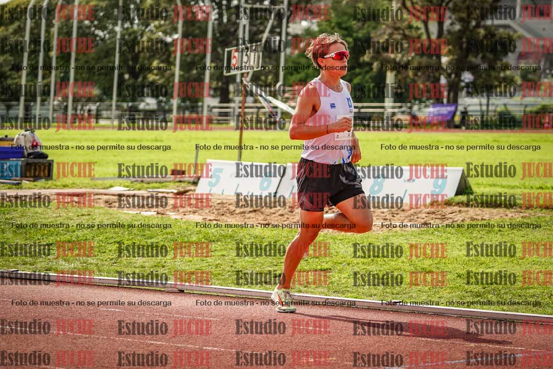Fotos de los 1500 m con obstáculos de varones