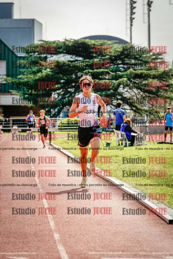 Fotos de los 1500 m con obstáculos de varones