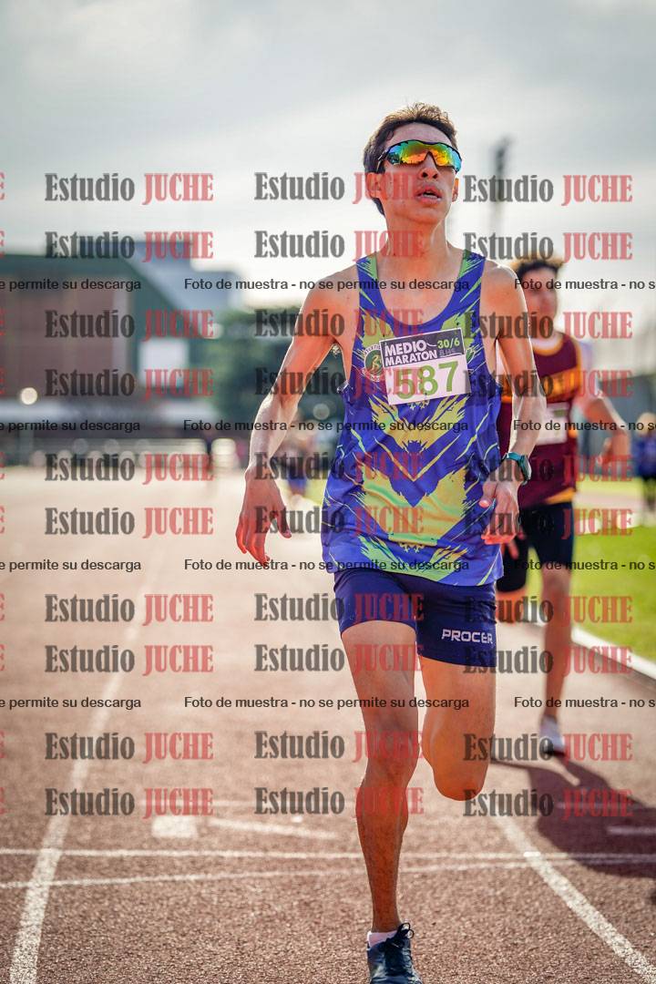 Fotos de los 600 m llanos de varones