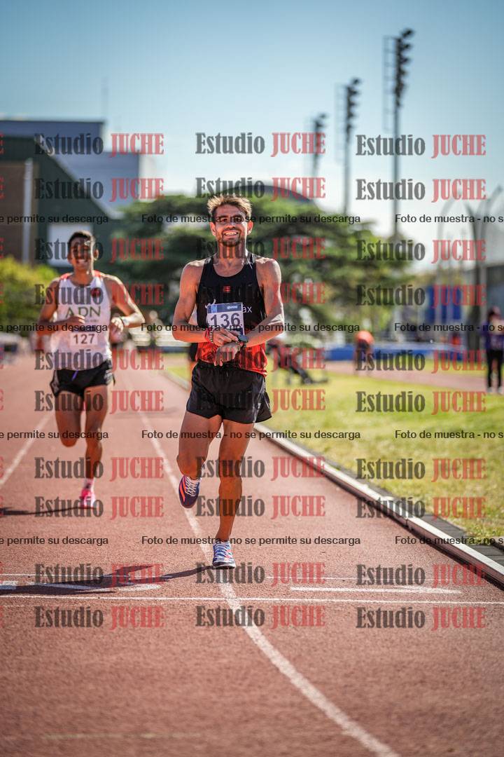 Fotos de los 10.000 m de varones - serie 1