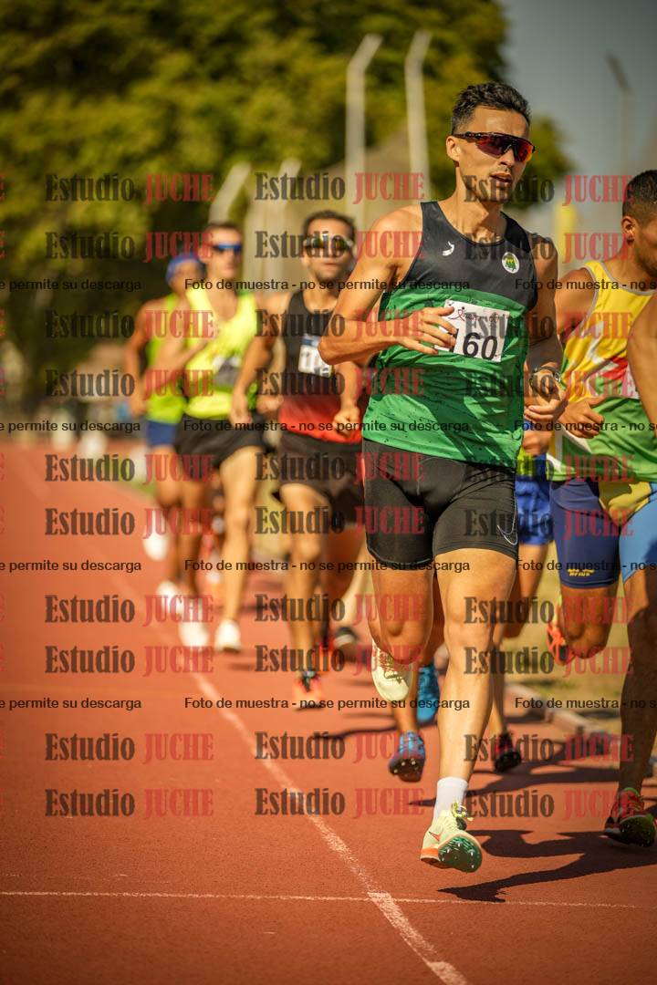 Fotos de los 3000 m llanos de varones