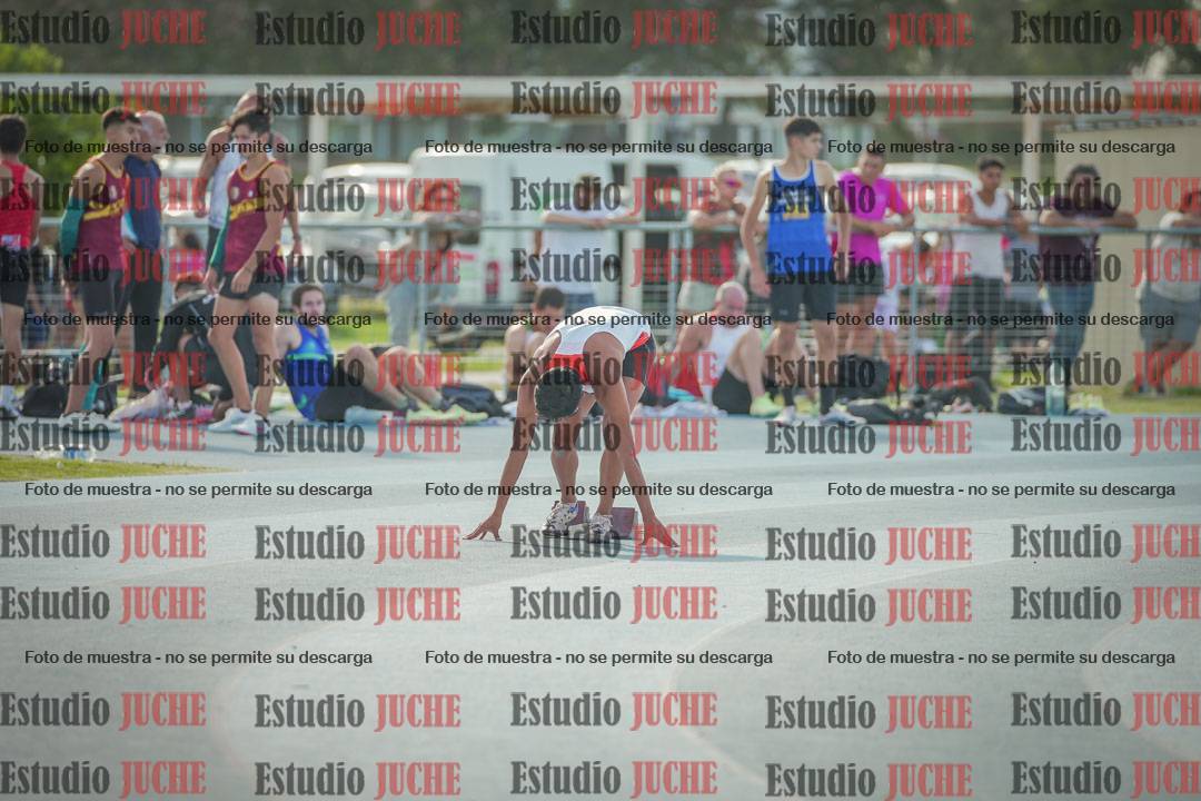 Fotos de los 400 m llanos de varones