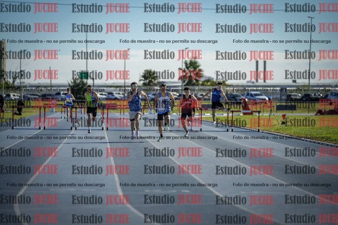 Fotos de los 400 m con vallas de varones