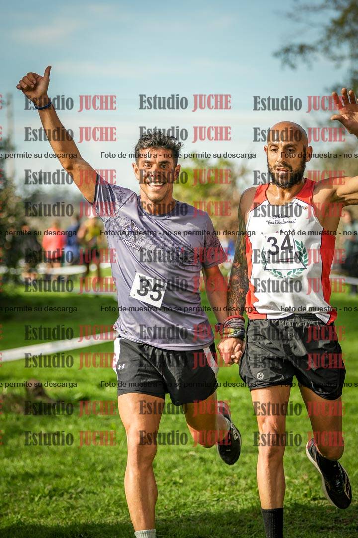 Fotos de la llegada del cross de 4000 m - varones