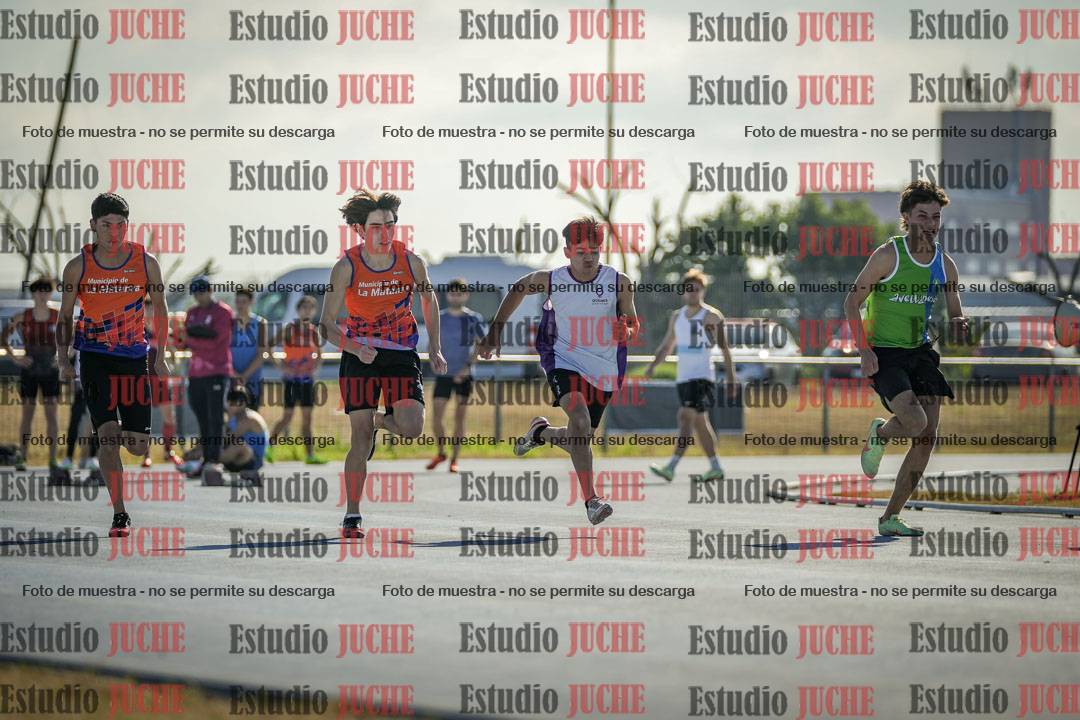 Fotos de los 100 m llanos de varones
