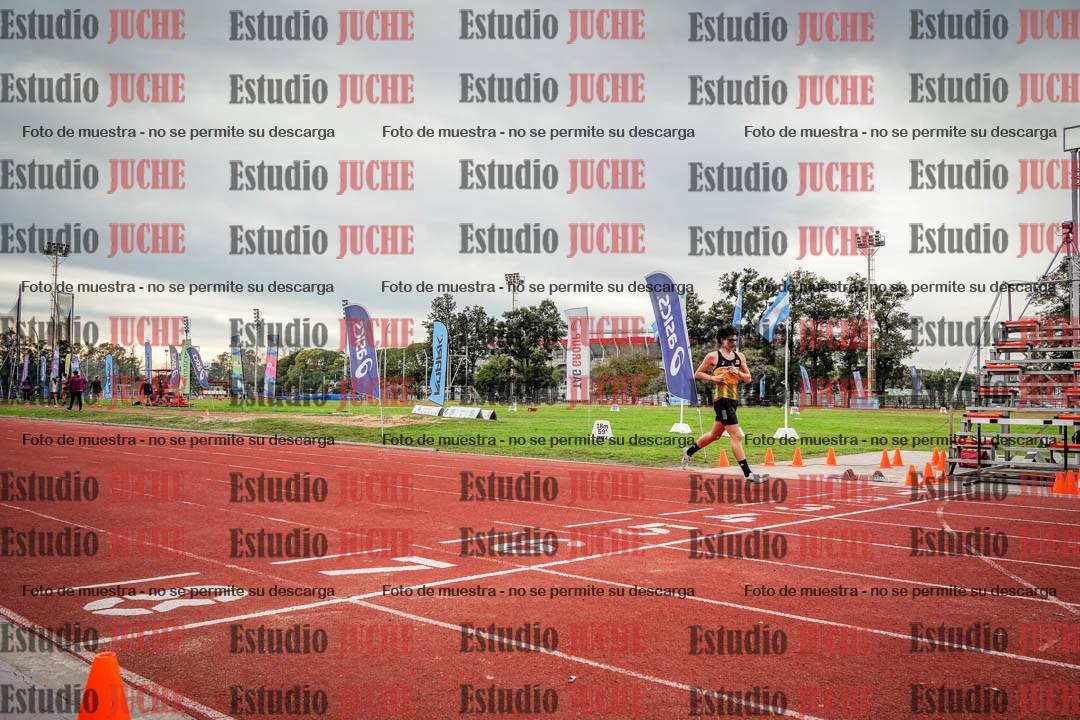 Fotos de los 400 m con vallas de varones