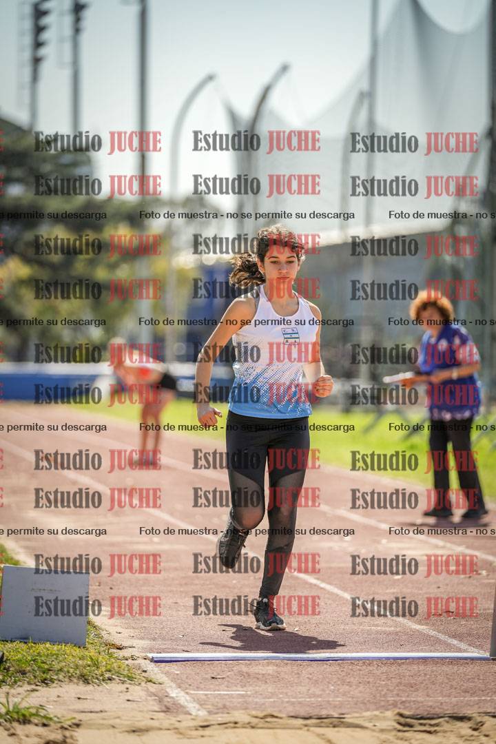 Fotos del salto en largo de mujeres - ambas categorías