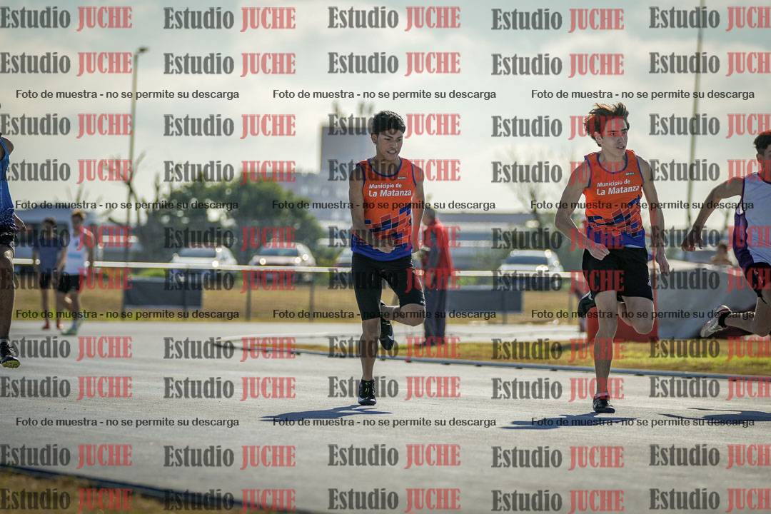 Fotos de los 100 m llanos de varones