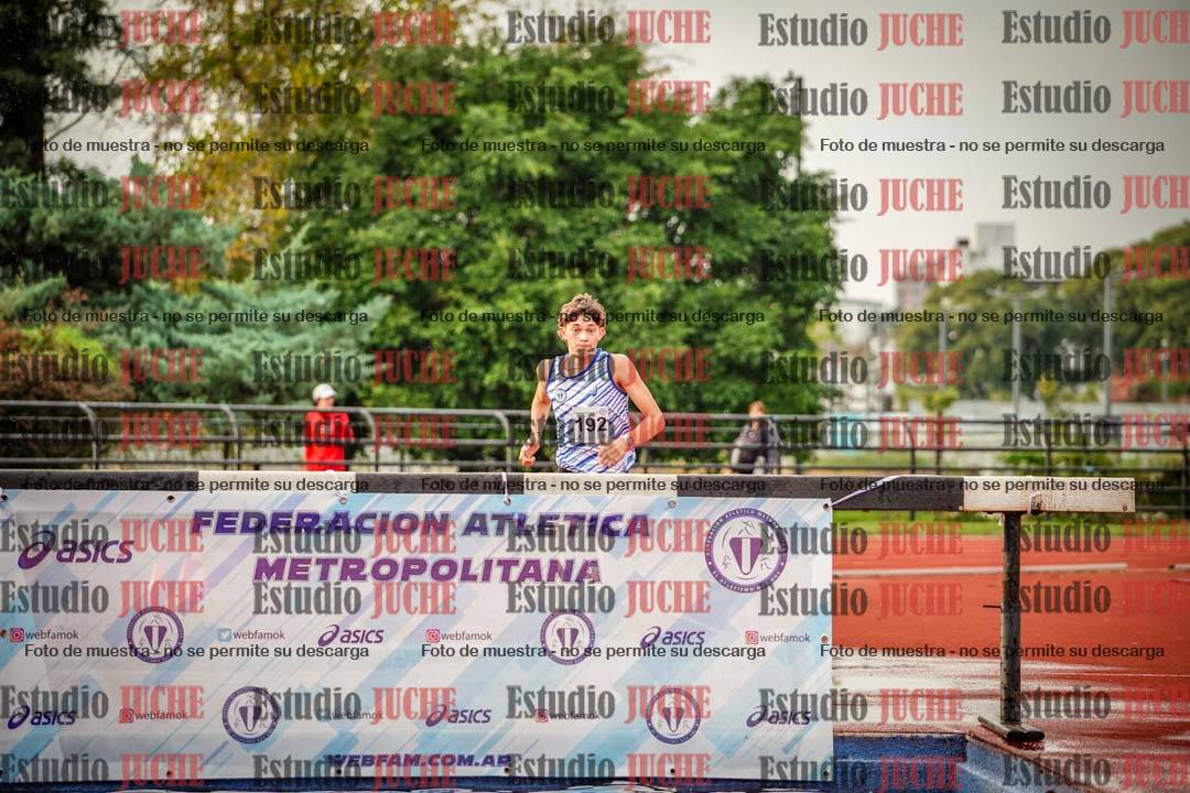 Fotos de los 3000 m con obstáculos de varones