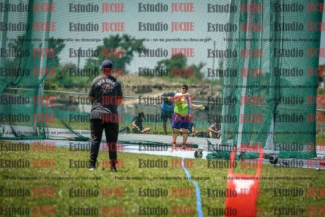 Fotos del lanzamiento del martillo de varones