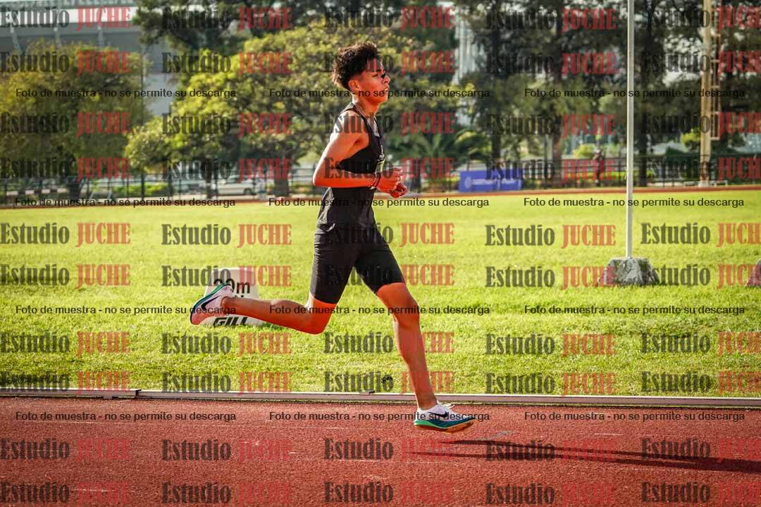 Fotos de los 2000 m con obstáculos de varones