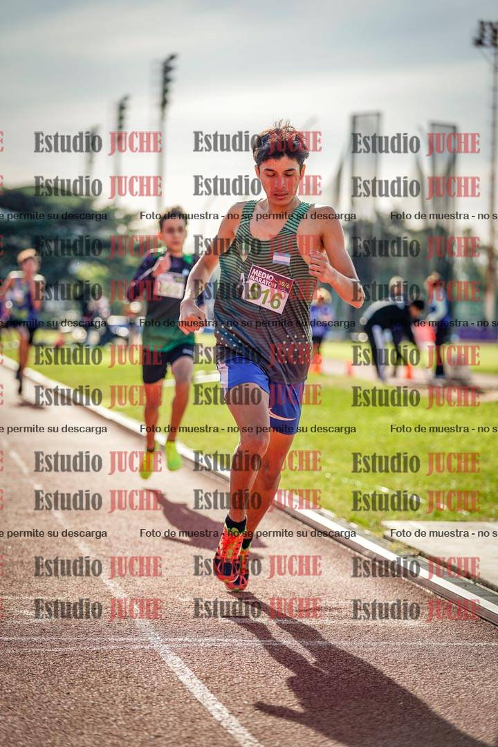 Fotos de los 600 m llanos de varones