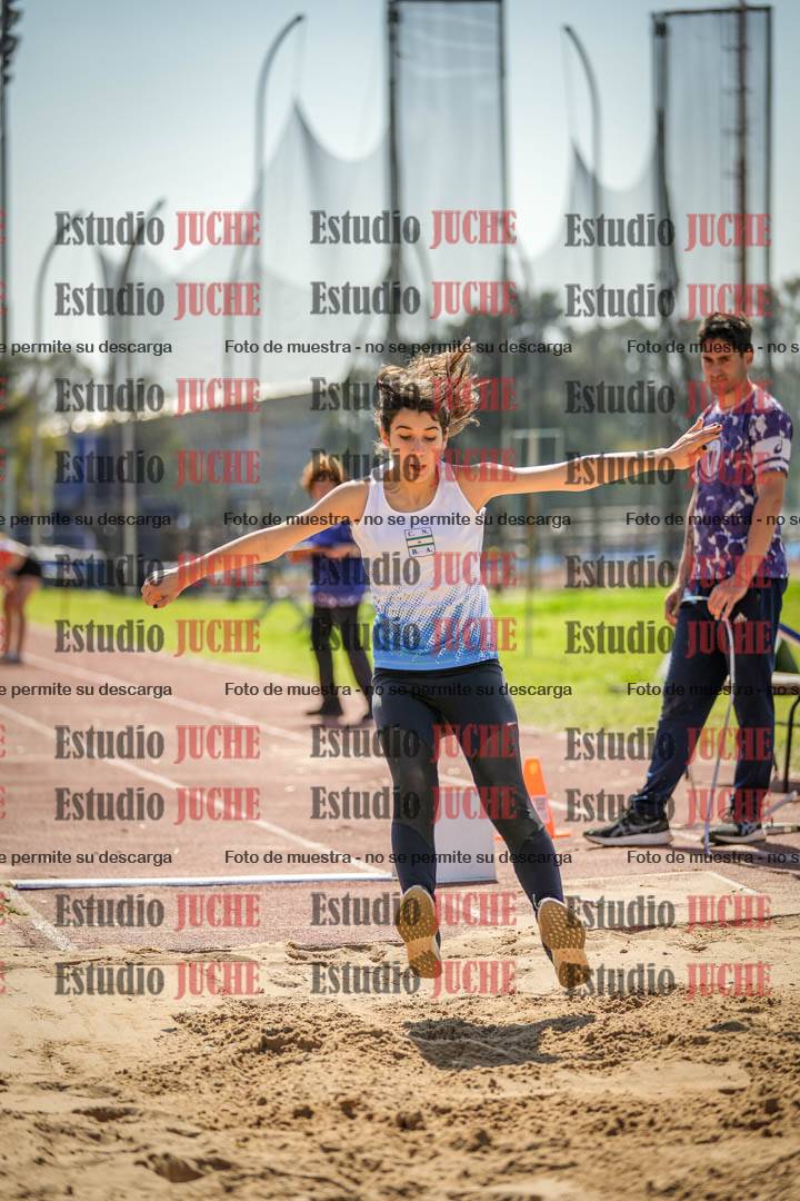 Fotos del salto en largo de mujeres - ambas categorías