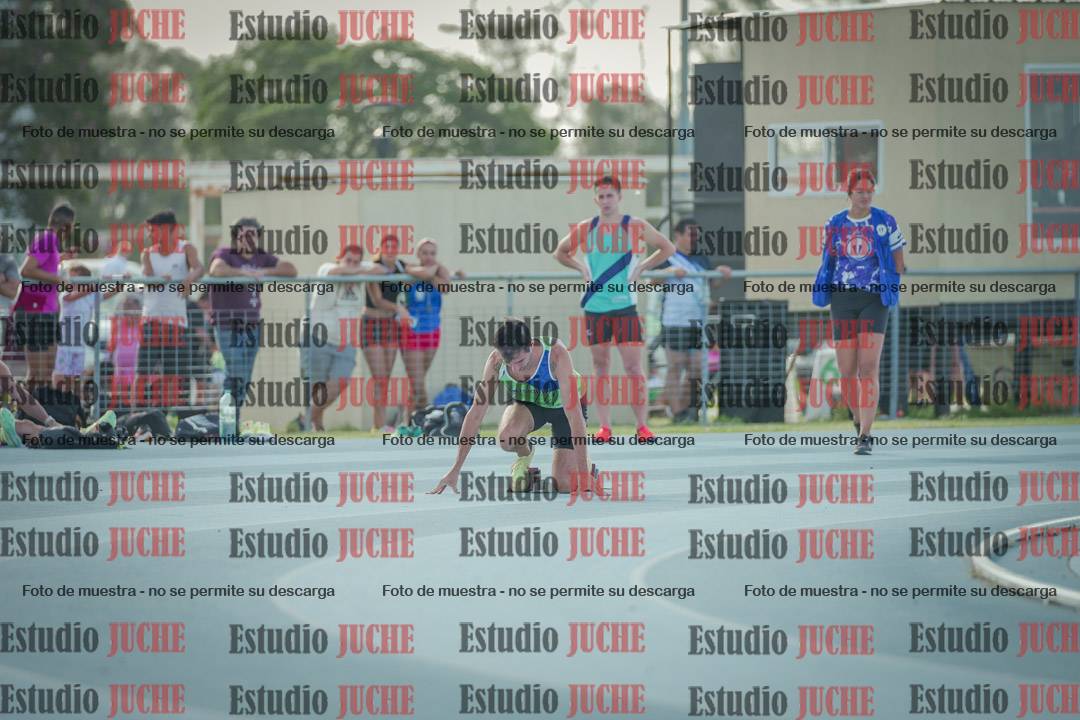 Fotos de los 400 m llanos de varones