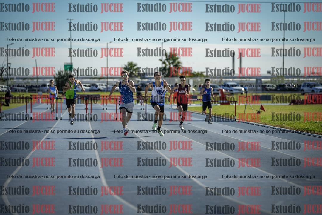 Fotos de los 400 m con vallas de varones