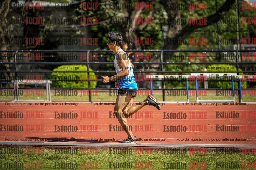 Fotos de los 2400 m de varones