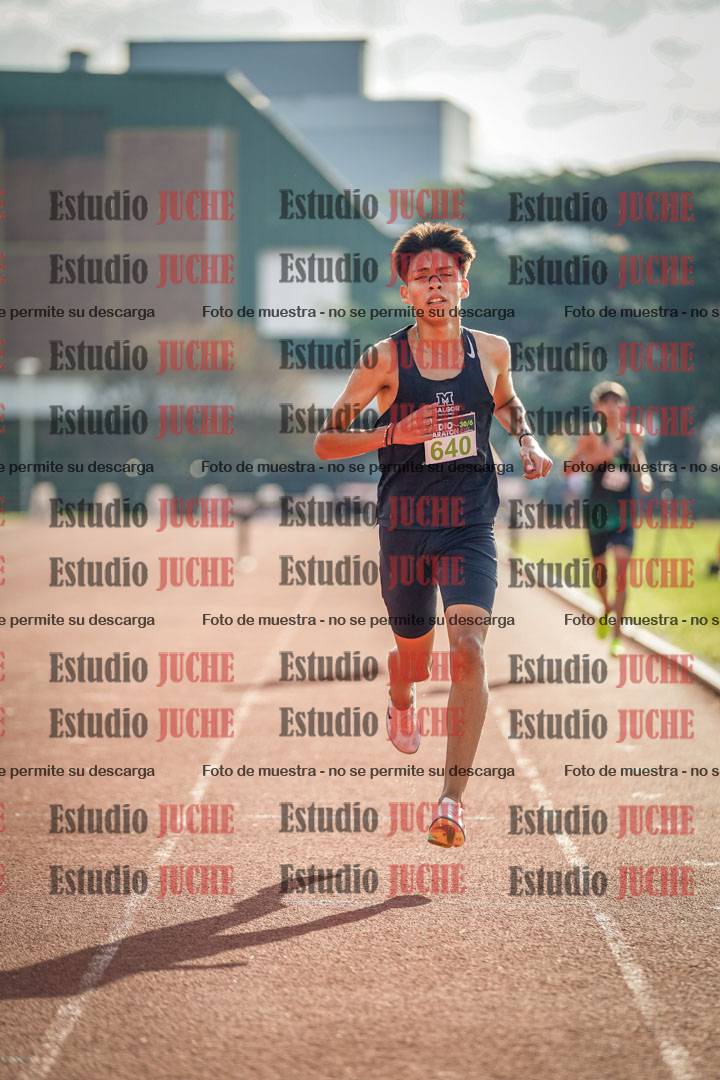 Fotos de los 2000 m con obstáculos de varones
