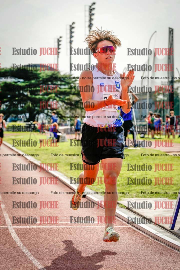 Fotos de los 1500 m con obstáculos de varones
