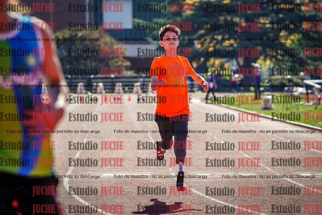 Fotos de los 80 m llanos de varones