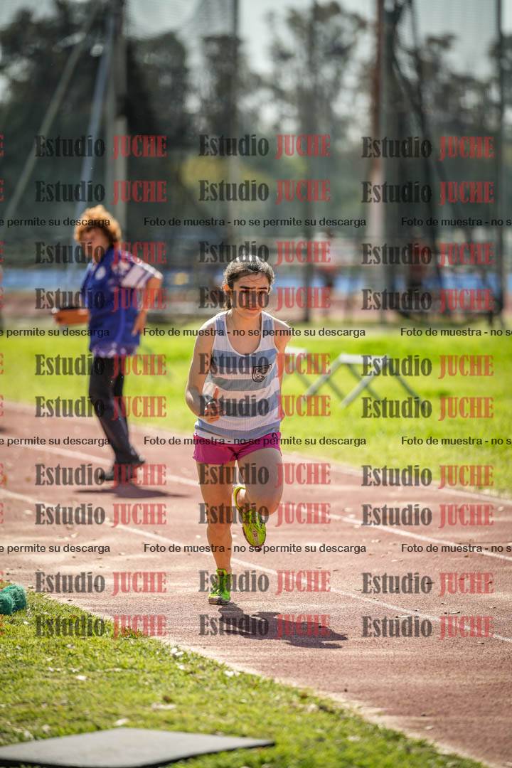 Fotos del salto en largo de mujeres - ambas categorías