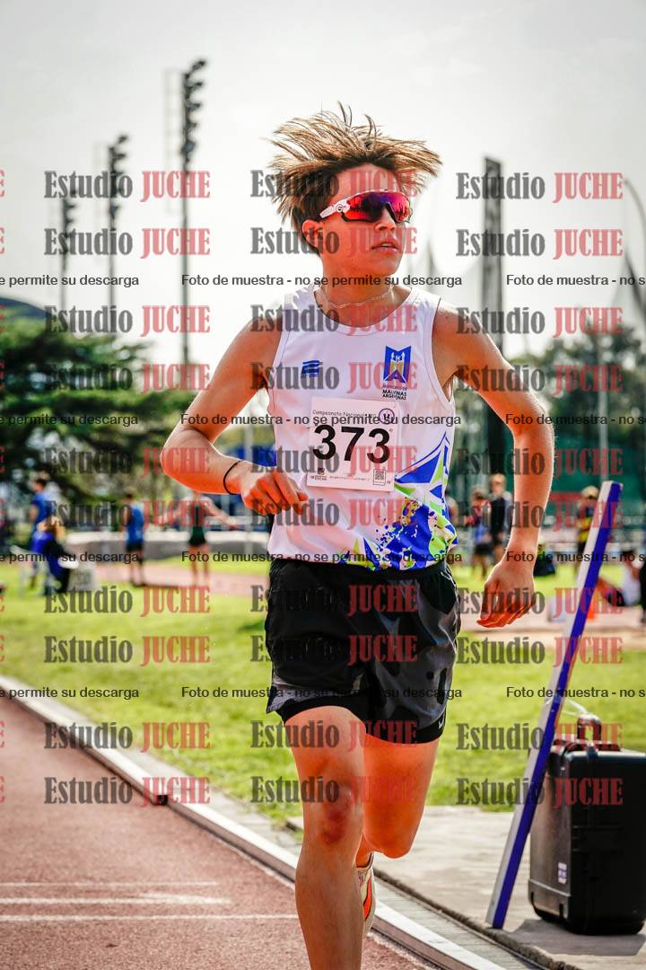 Fotos de los 1500 m con obstáculos de varones