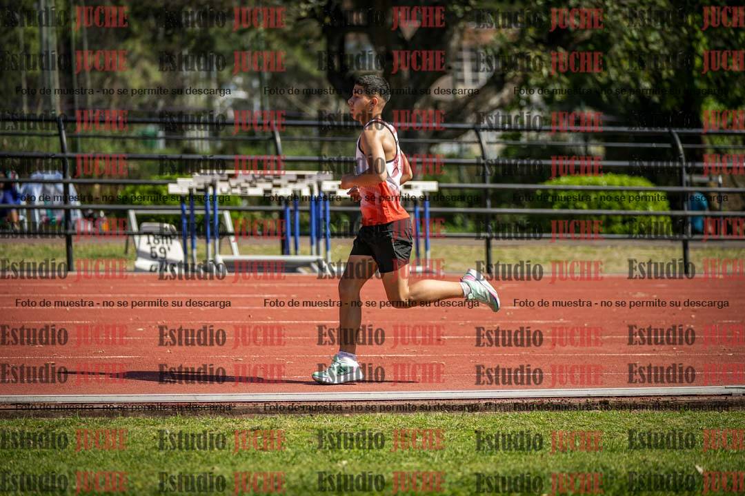 Fotos de los 2400 m de varones