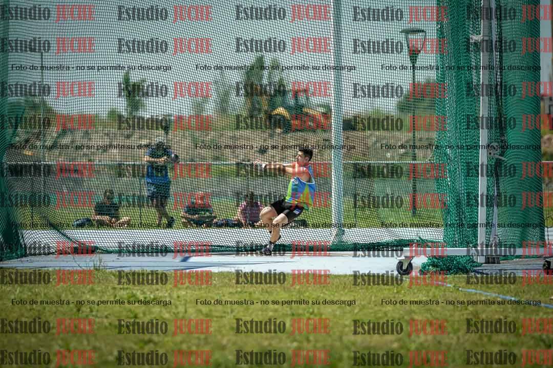 Fotos del lanzamiento del martillo de varones