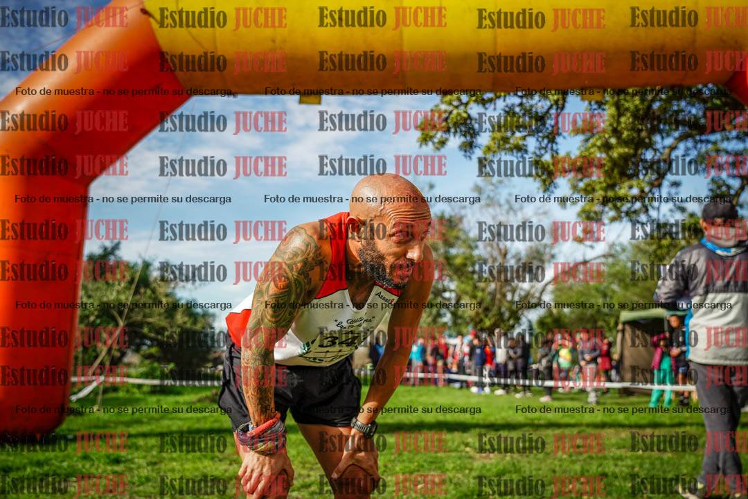 Fotos de la llegada del cross de 4000 m - varones