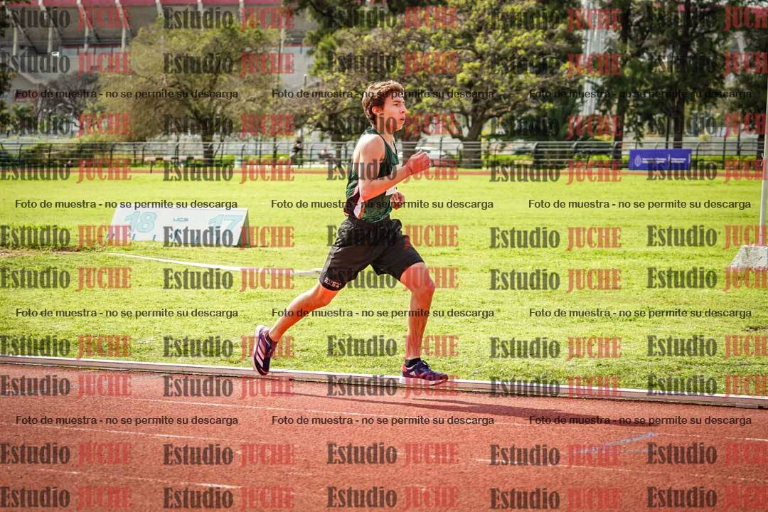 Fotos de los 1500 m con obstáculos de varones