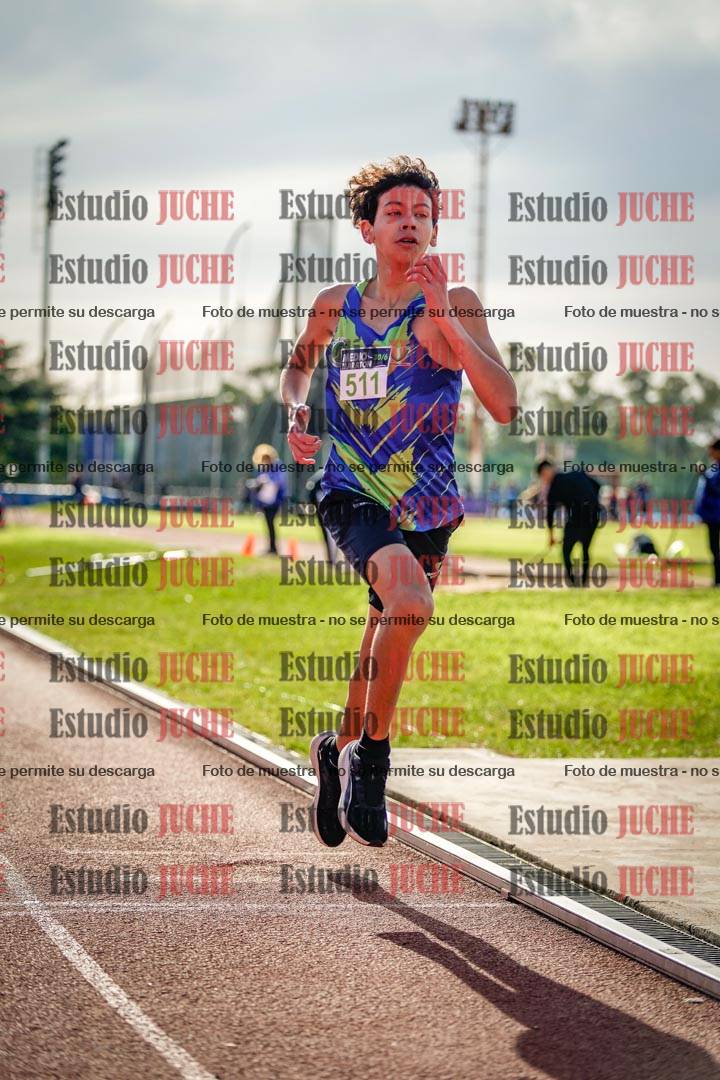 Fotos de los 600 m llanos de varones