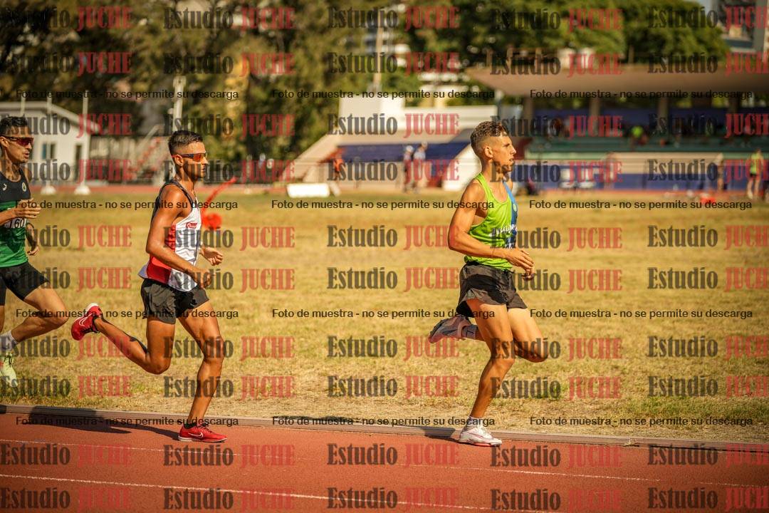 Fotos de los 3000 m llanos de varones