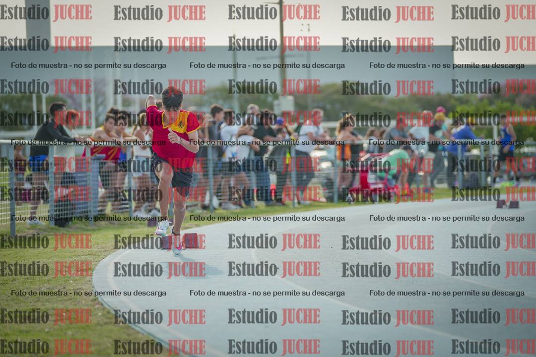 Fotos de los 400 m llanos de varones
