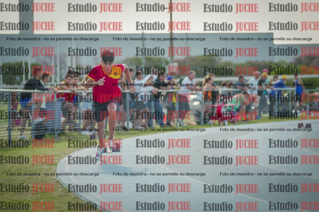 Fotos de los 400 m llanos de varones