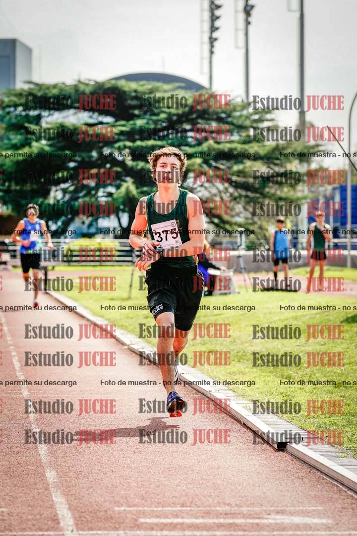 Fotos de los 1500 m con obstáculos de varones