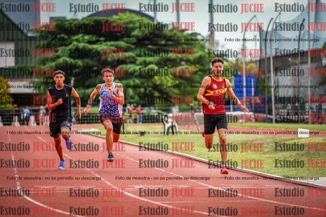 Fotos de los 200 m llanos de varones