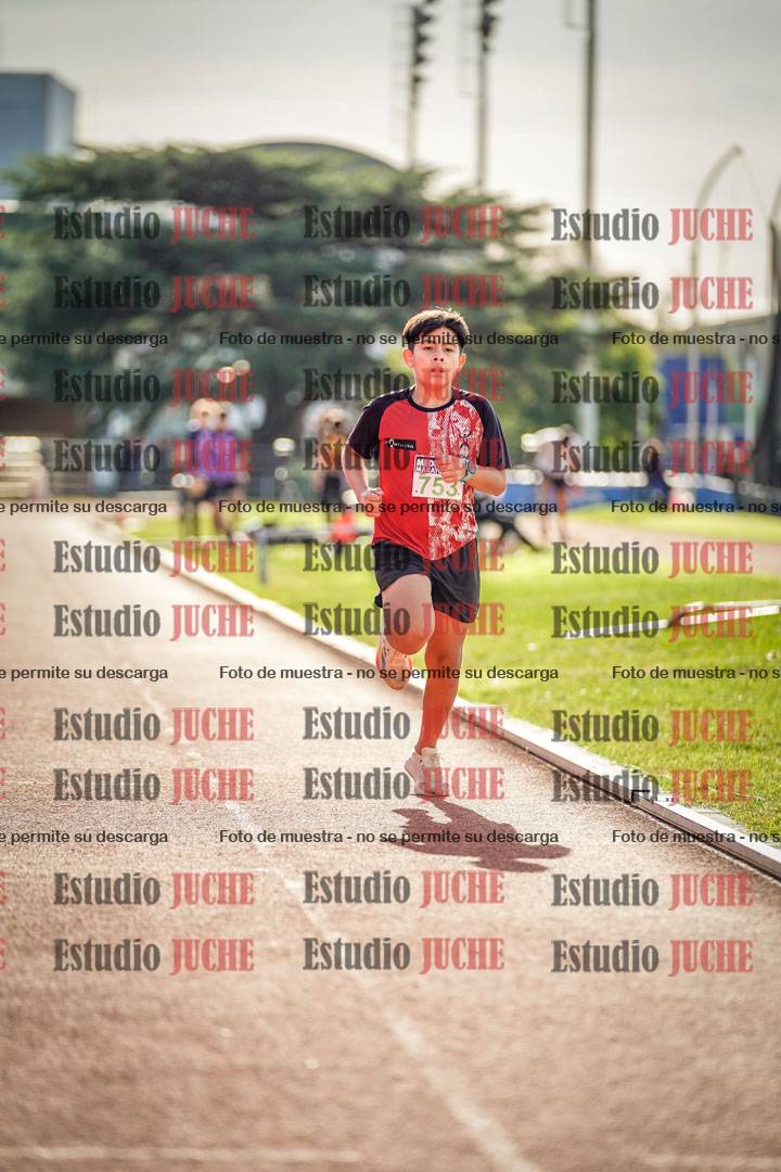 Fotos de los 600 m llanos de varones