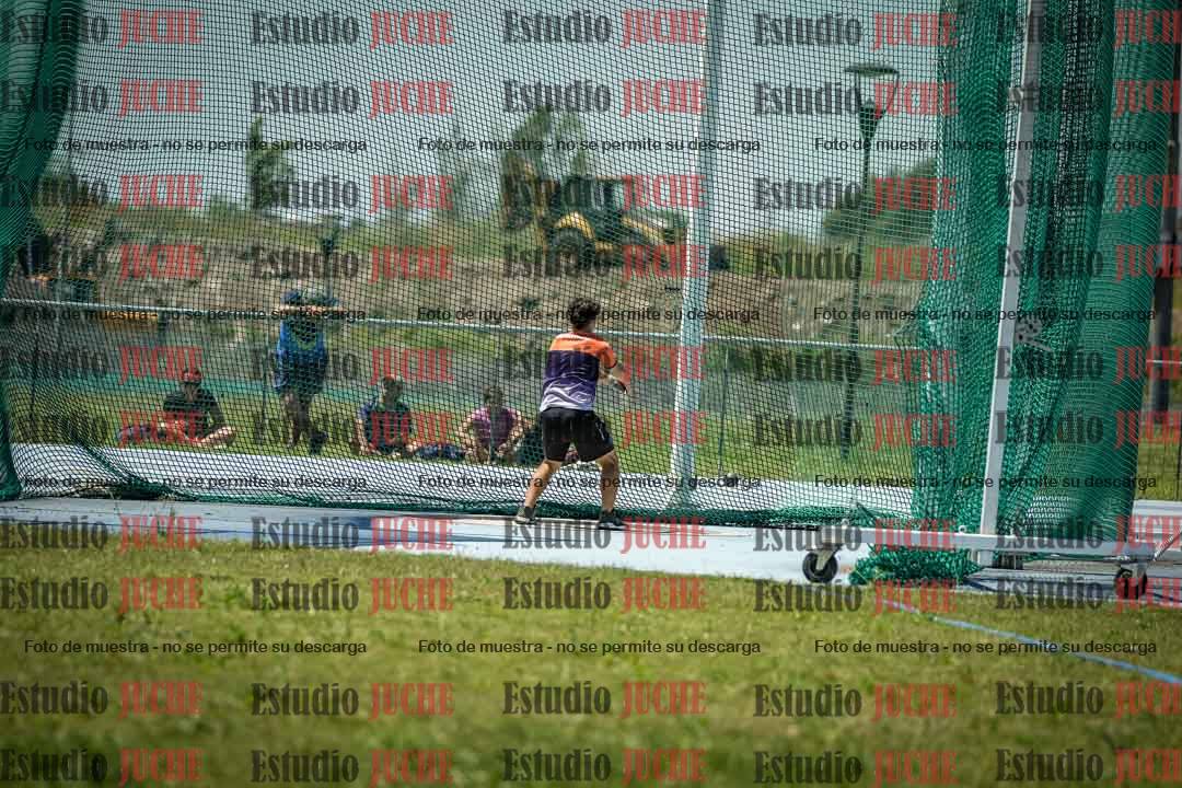 Fotos del lanzamiento del martillo de varones
