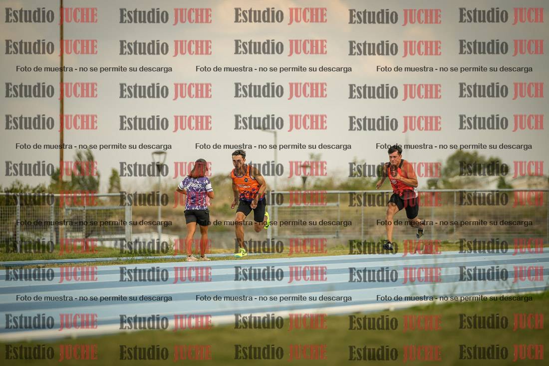 Fotos de los 300 m llanos de varones