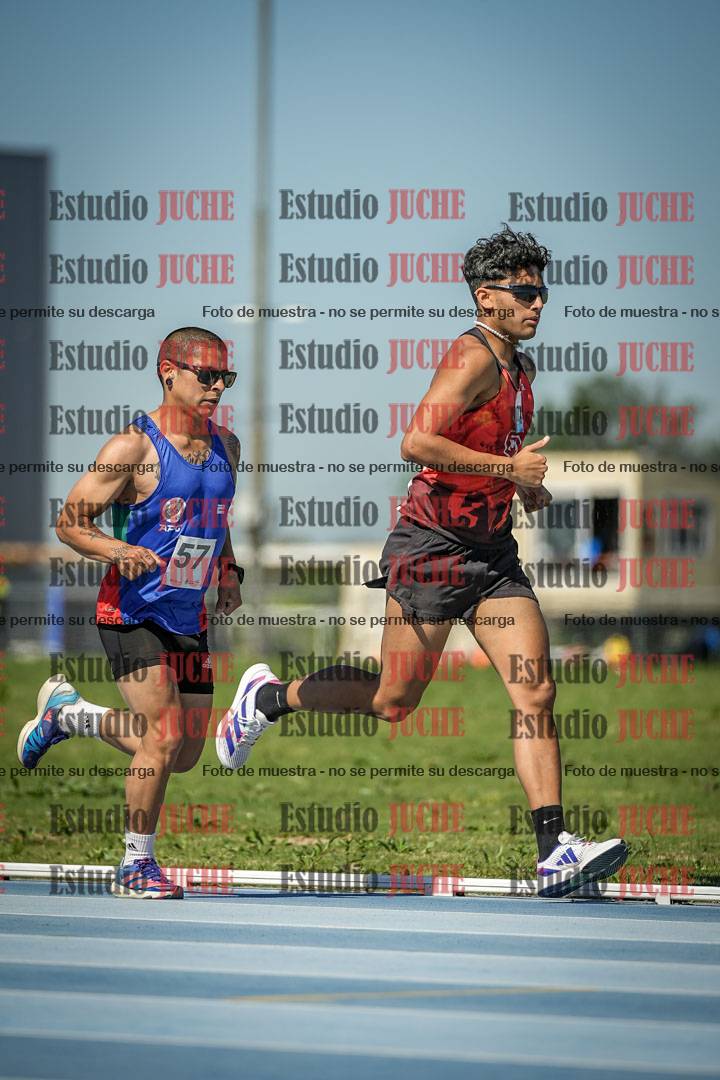 Fotos de los 5000 m de mujeres y varones - serie 2