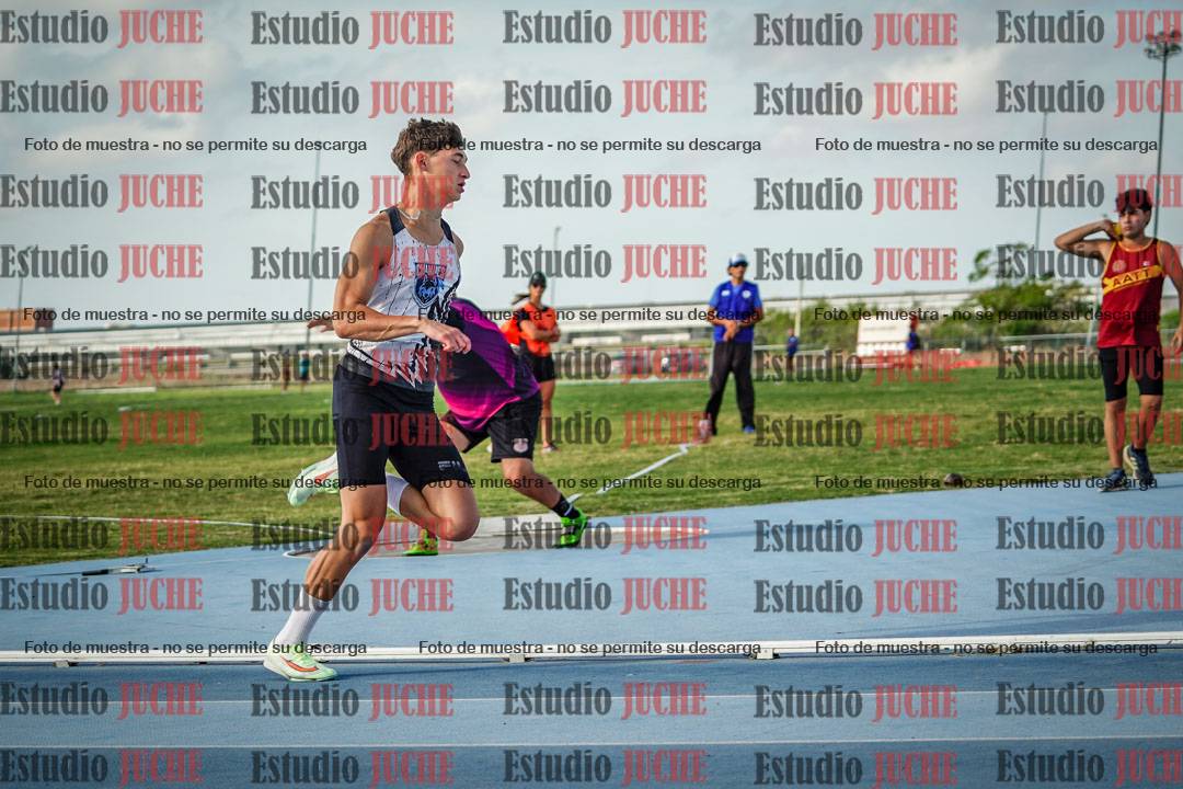 Fotos de los 400 m llanos de varones