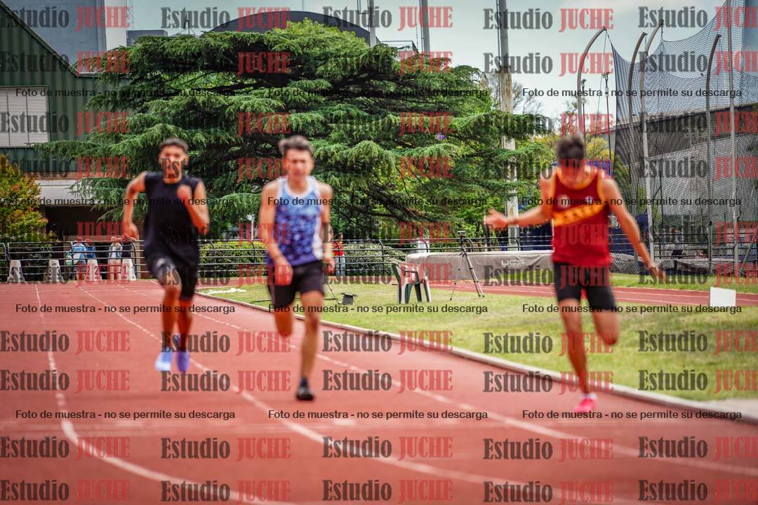 Fotos de los 200 m llanos de varones