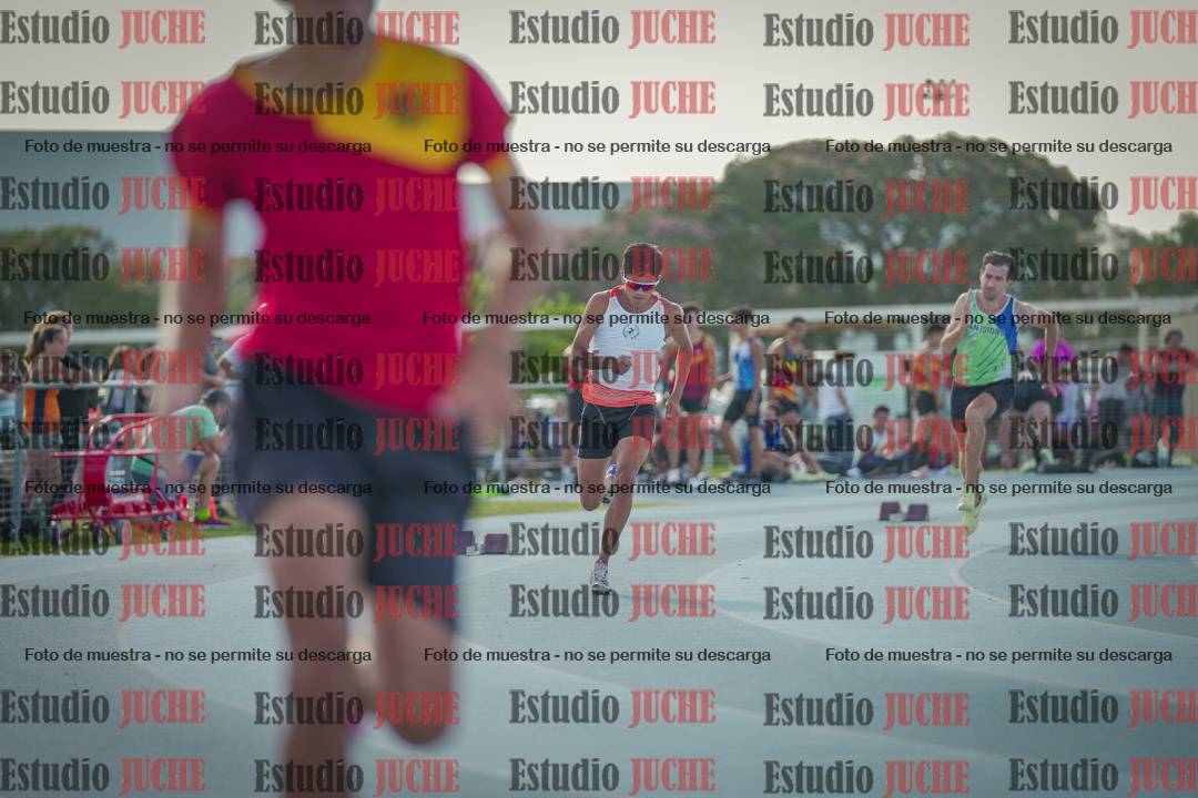 Fotos de los 400 m llanos de varones