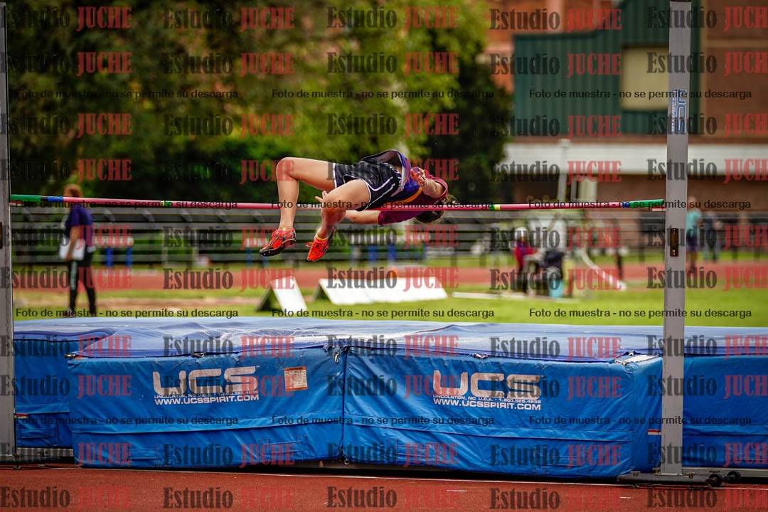 Fotos del salto en alto de mujeres